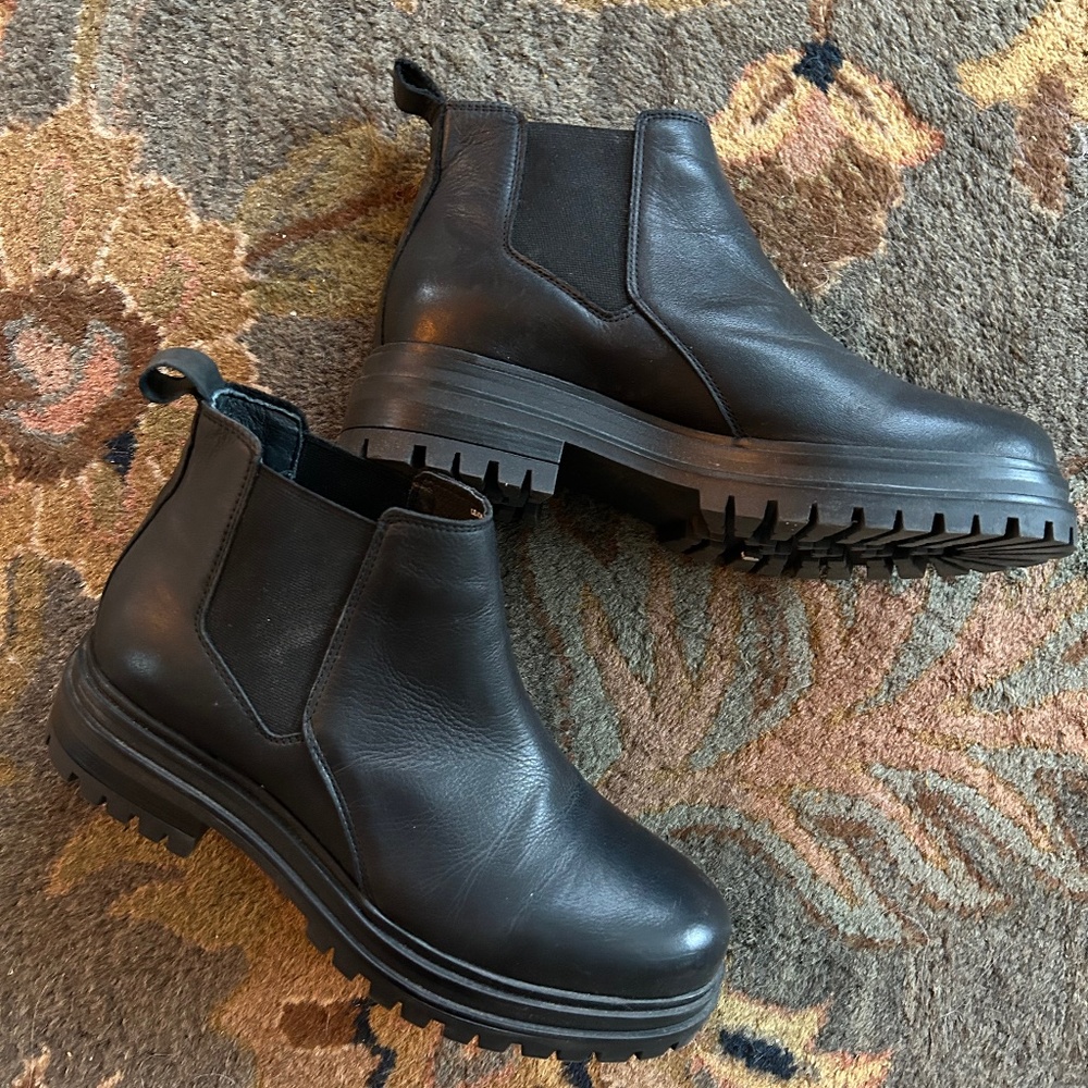 Miz Mooz Chelsea Boots